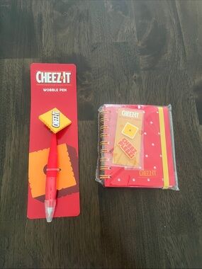 Cheez It Stationary Set Cheez It Wobble Pen & Cheez It Notebook w/ 2 Charms NWT